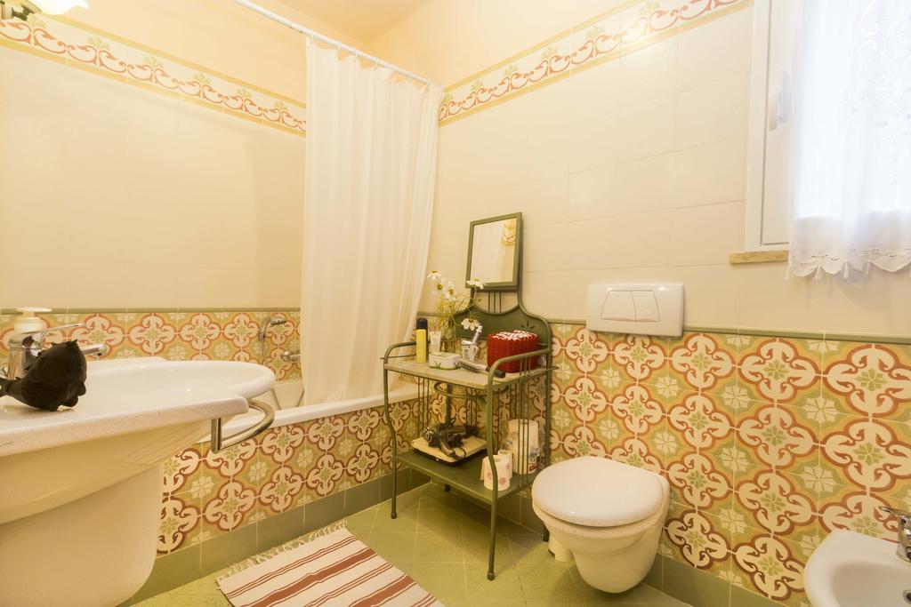 Villa Monserrato - Goelba Porto Azzurro Bilik gambar