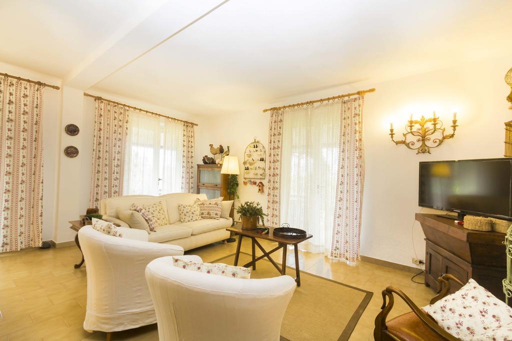 Villa Monserrato - Goelba Porto Azzurro Bilik gambar